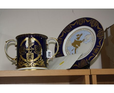TWO PIECES LIMITED EDITION SPODE COMMEMORATIVES, produced by Order of the European Movement to commemorate the Enlargement of