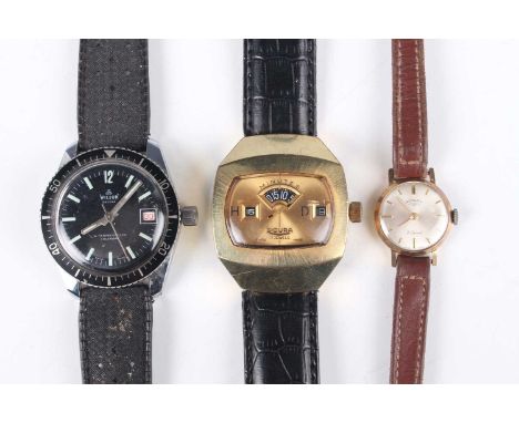 A Sicura gilt metal fronted and steel backed digital gentleman's wristwatch, circa 1970s, with signed and jewelled movement, 