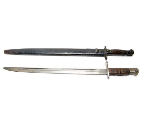 A 1907 pattern type I British bayonet, by Sanderson, the 43cms single edged blade on hilt with wooden grip, fitted leather an