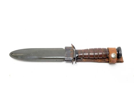 Please note catalogue amendment:A US Mk3 style trench knife, likely a post war Japanese copy, the 16cms blade on hilt with le