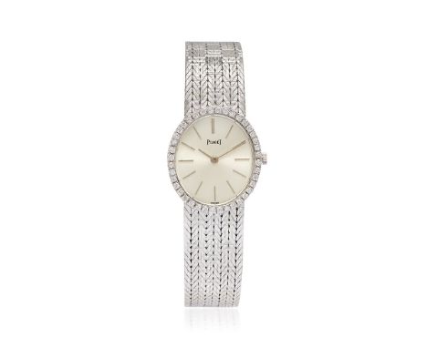 PIAGET IN WHITE GOLD AND DIAMONDS REF. 9825, 70s - PIAGET IN WHITE GOLD AND DIAMONDS REF. 9825, 70S Case: signed, n. 126022, 