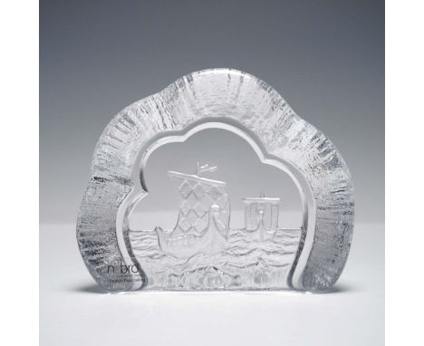 A striking handmade clear glass sculpture by Nybro of Sweden, designed by Paul Isling. This frosted and polished glass piece 
