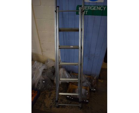 FOLDING METAL STEP LADDER