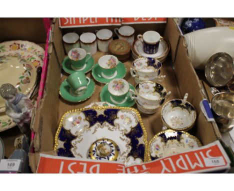 A TRAY OF VINTAGE COALPORT CUPS AND SAUCERS ETC 