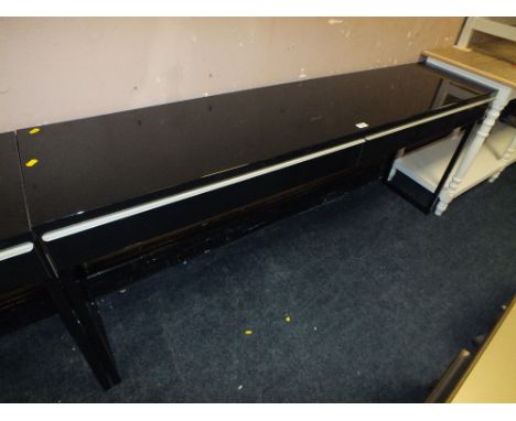 A MODERN BLACK GLOSS 2 DRAWER CONSOLE TABLE W 180 CM