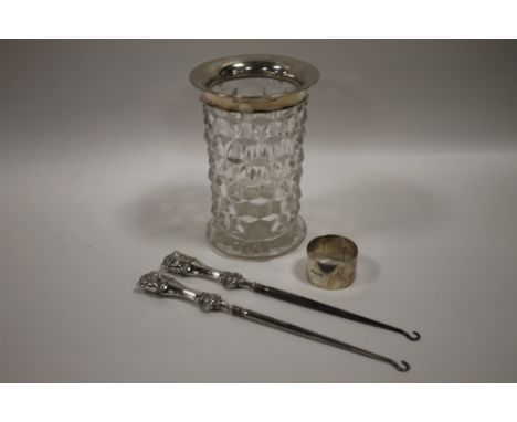 A HALLMARKED SILVER RIMMED GLASS VASE, TOGETHER WITH A HALLMARKED SILVER NAPKIN RING AND TWO BUTTON HOOKS (4) 