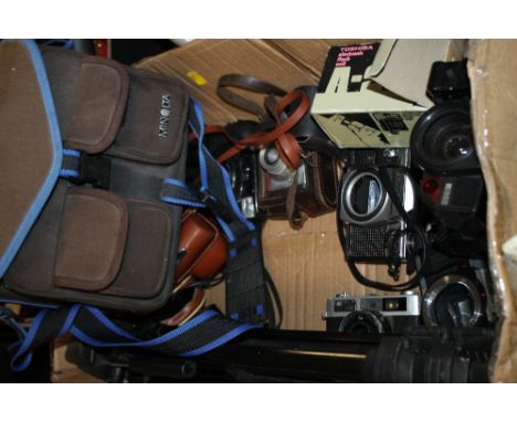 A BOX OF VINTAGE CAMERAS AND ACCESSORIES