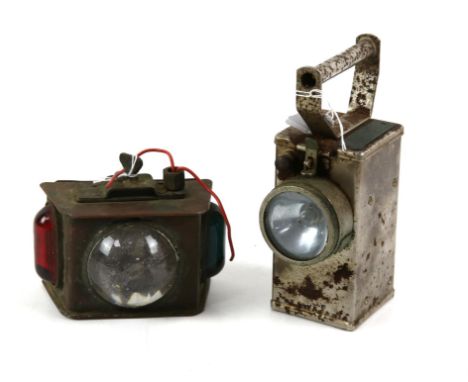 Small water craft copper cased beam light, with side Navigation lenses H11 W14 cm and Nife Batteries hand torch (2)