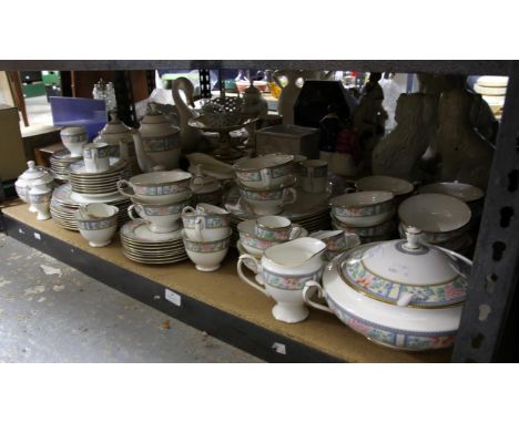 Royal Grafton Sumatra pattern dinner service, to include oval platter oval dinner plates, coffee pot, tea pot, cups and sauce