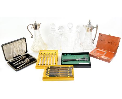 Three square cut glass decanters, 276 cm high, ships decanter, pair of mallet shaped decanters and two other decanters,two si