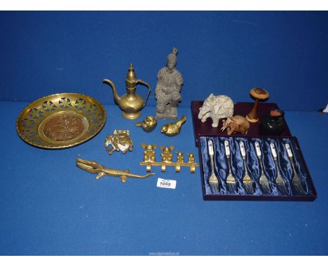A quantity of miscellanea to include 'QEII Single Malt Scotch Whisky' (sealed), brass 'crocodile' nutcrackers, two brass bird