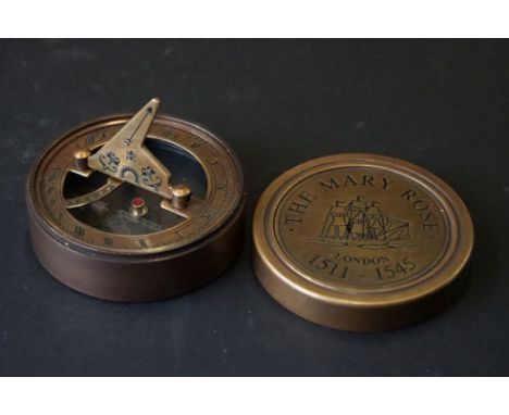 Brass cased nautical style compass 