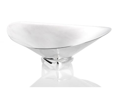 Große Georg Jensen Silber-Schale "Wave"  Nr. 980Henning Koppel für Georg Jensen, nach 1945H. 15/D. 39 cmDesign von Henning Ko