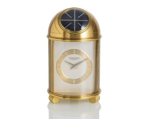 Solarbetriebene, feine Tischuhr - "Pendulette Dome"Patek Philippe, Schweiz, ca. 1950er JahreH. 22/D. 12 cmVergoldetes Messing