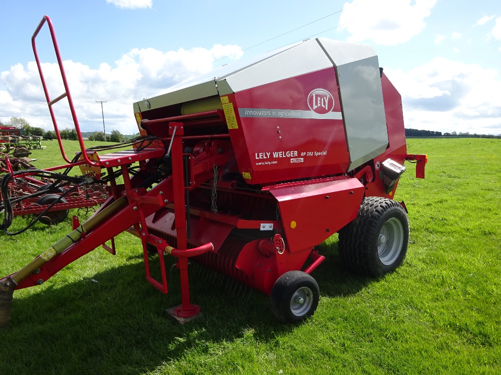 LELY WELGER RP 202 SPECIAL ROUND BALER C/W WIDE-ANGLE PTO SHAFT, 1.7M ...