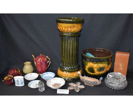 Ceramics and Glassware - a Wade burgundy and gilt coffee set; a pair of Royal Worcester pin dishes, boxed; a Royal Stafford c
