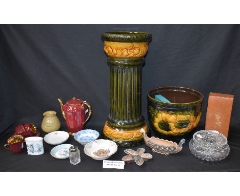 Ceramics and Glassware - a Wade burgundy and gilt coffee set; a pair of Royal Worcester pin dishes, boxed; a Royal Stafford c