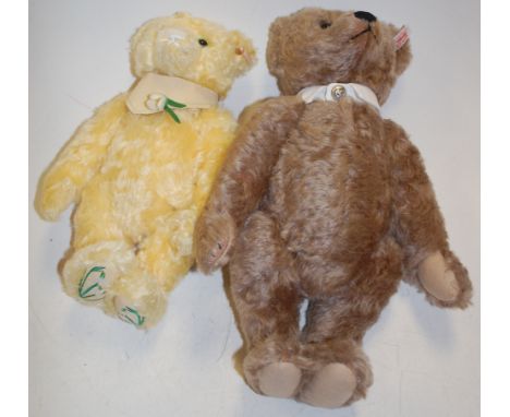 Steiff bear collection to include; No.661372 British Collectors 2004 teddybear, caramel mohair example, limited edition of 40