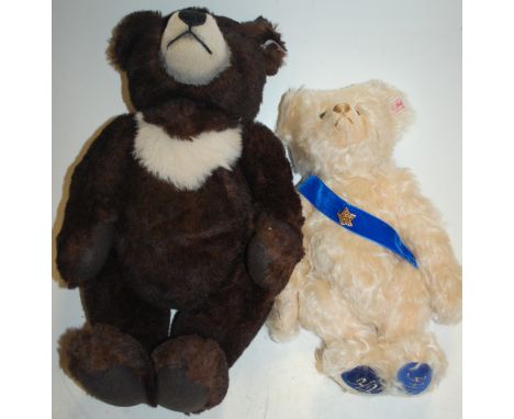 Steiff Bear Collection to include; medium size Moon bear, white and red ear tag, No.662423, limited edition of 2000 pieces, d