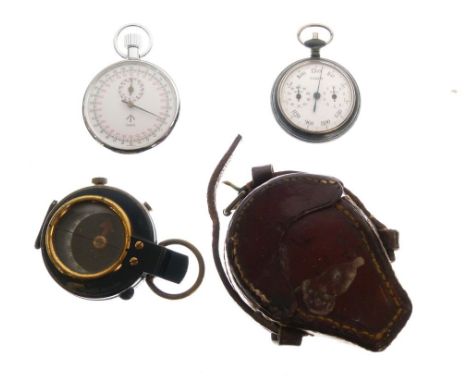 Early 20th Century Verner's pattern marching compass with broad arrow in original hide case, together with a CWC military iss