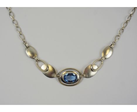 Art-Déco-Collier mit hellblauem Stein, 835er Silber, TEKA - Theodor Klotz, Pforzheim, Gew.11,55g mit Laurin-Marke, Mittelstüc