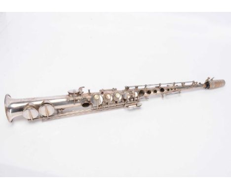 Lyrist Clarinet, Clarinet stamped to bell Lyrist Briard Soloiste Guarde Replublicaine 9 Place du Combat Paris, high pitch ear