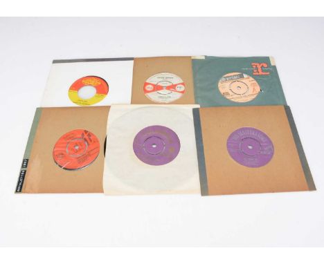 Sixties 7" Singles, fourteen singles of mainly Sixties artists comprising Sugar Pie Desanto, Mavis Rivers, The Royalettes, Th