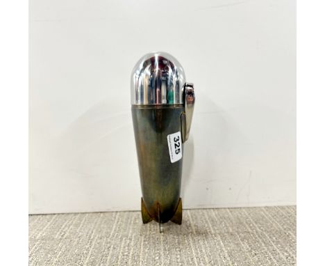 A silver plated rocket cocktail shaker, H. 24cm.