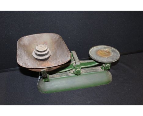 Avery scales, with bowl and weights 