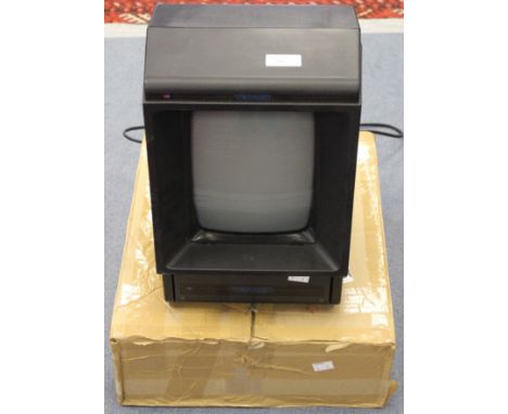 Vectrex: An MB Games Vectrex games console, complete with controller and various games to include: Space Wars, Berzerk, Armor