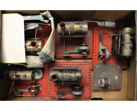 Mamod: A boxed Mamod Steam Engine, SE1, box as found, a similar model, unboxed, together with three other SE1 Mamod, all as f