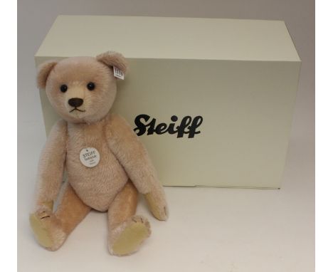 Steiff: A boxed Steiff 1908 Replica rose teddy bear, 35cm height, limited edition, no. 658/3000, 408557, growler working, wit