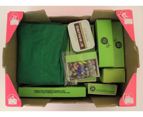 Subbuteo: A collection of assorted boxed Subbuteo sets: Newcastle United; Bulgaria; Glasgow Celtic; Hamilton Academical; Brad