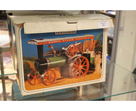 Mamod: A boxed Mamod Traction Engine, TE1a, complete with steering rod, burner etc.