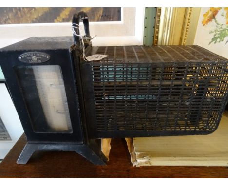 An early 20th century Negretti &amp; Zambri hygrometer/thermometer.