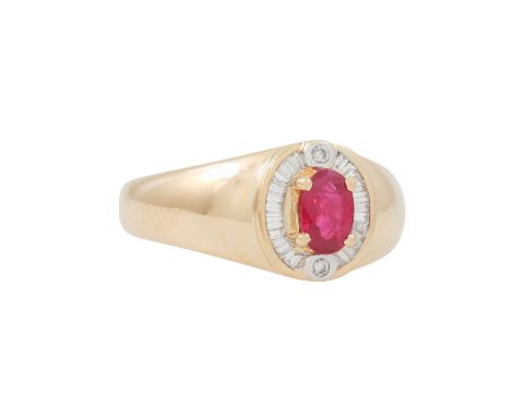 Ring mit Rubin und Diamanten zus. ca. 0,3 ct, gute Farbe u. Reinheit, Rubin ca. 0,5 ct, GG 18K, 5,2 gr, RW: 56, 20./21. Jh., 
