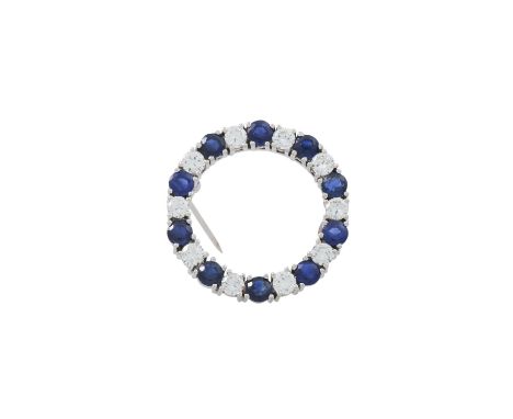 Feine Kreisbrosche mit Saphiren und Brillanten von zus. ca. 1,6 ct, ca. WEISS (H)/VS-SI, Saphire zus. ca. 2,6 ct, WG 18K, 8,4