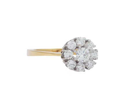 Ring mit Brillanten zus. ca. 0,91 ct, ca. WEISS (H)/VVS, GG/WG 18K, 4,1 gr, RW: 59/19, 1960er Jahre, minimale Tragespuren, He