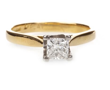 DIAMOND SOLITAIRE RING, the princess cut diamond of approximately 0.50 carats, in eighteen carat gold, size I, 3.4g