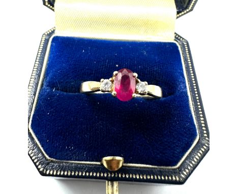 9ct gold ruby &amp; diamond ring weight 2.2g 0.10 ct diamonds