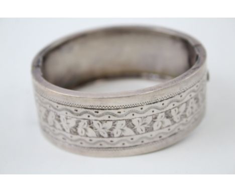 Victorian Sterling Silver Bangle w/ Foliate Etched Design 30g