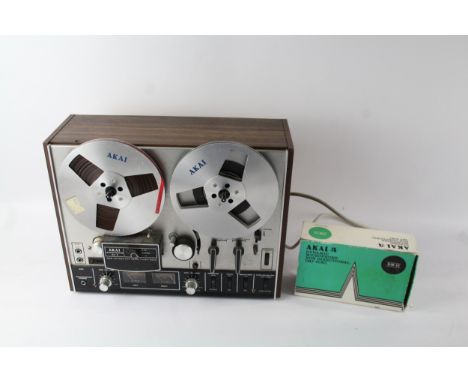 Vintage Akai 4000DS reel To Reel Player With Akai Dynamic Mic All Untested