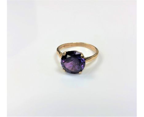 A 9ct gold amethyst ring, size N CONDITION REPORT: 2.8g