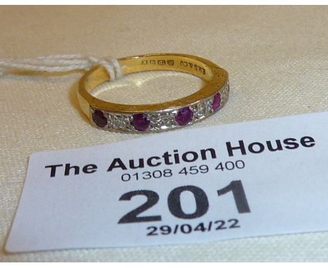 18ct gold ruby ring approx. UK size N, and weight 3.5g.