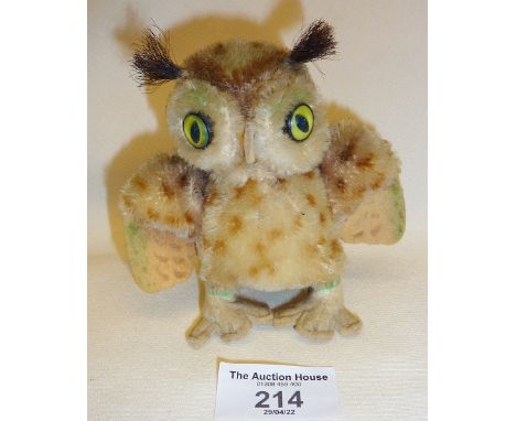 Vintage Steiff owl, missing button on wing