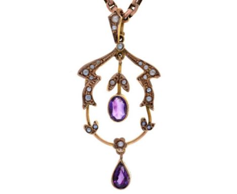 AN ART NOUVEAU AMETHYST, SPLIT PEARL AND GOLD OPENWORK PENDANT, UNMARKED AND A CONTEMPORARY EARLY 20TH C GOLD NECKLET, 9.6G