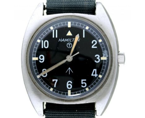 A HAMILTON STAINLESS STEEL BRITISH MILITARY ISSUE WRISTWATCH, CASE BACK MARKED BROAD ARROW, NUMBERS AND 18983/73