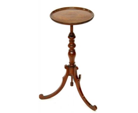 A VICTORIAN MAHOGANY TRIPOD TABLE, 72CM H