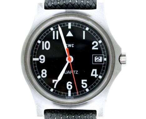 A CWC STAINLESS STEEL BRITISH MILITARY ISSUE QUARTZ WRISTWATCH, CASE BACK MARKED BROAD ARROW, NUMBERS AND 1023/81