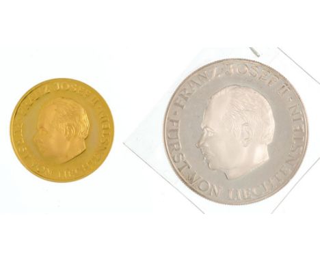 COMMEMORATIVE GOLD (.900) MEDAL. LIECHTENSTEIN 1978, 6.7G AND A LARGER SIMILAR SILVER COMMEMORATIVE MEDAL 